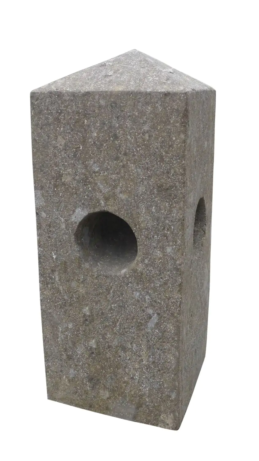  Product image 1 of the product “Pale for fence, 1 hole - alignment 90°, in the size from 50 to 80cm, basanite ”